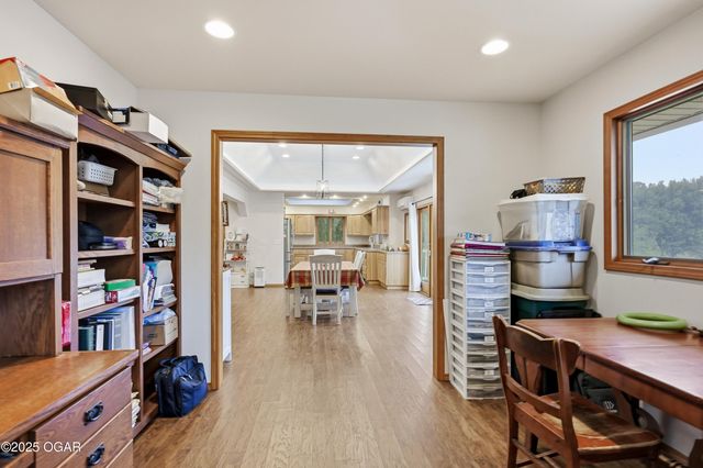 8449 Goldfinch Road, Neosho, MO 64850