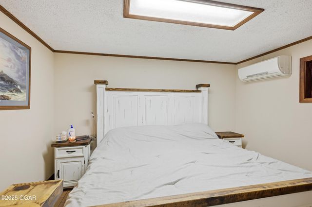 8449 Goldfinch Road, Neosho, MO 64850