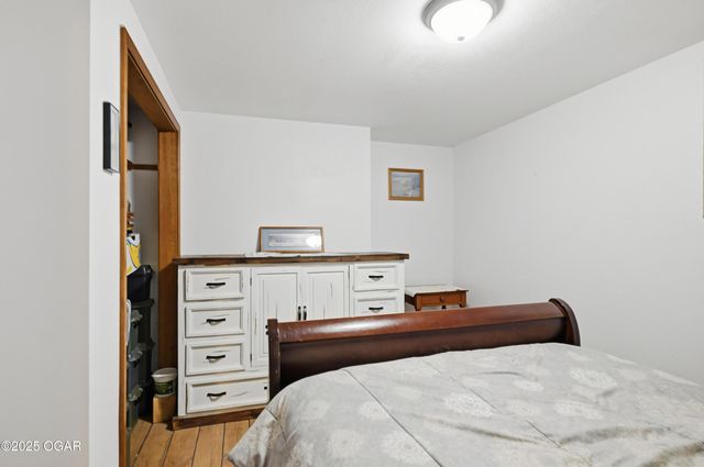 8449 Goldfinch Road, Neosho, MO 64850