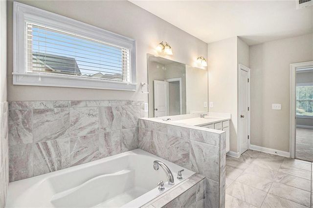 283 Hickory Pointe Drive, Acworth, GA 30101