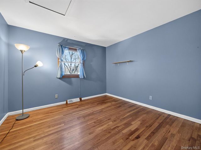 7 Greenway E, Sloatsburg, NY 10974