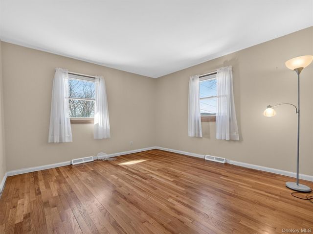 7 Greenway E, Sloatsburg, NY 10974