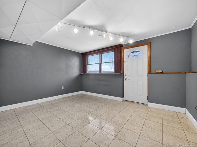 7 Greenway E, Sloatsburg, NY 10974