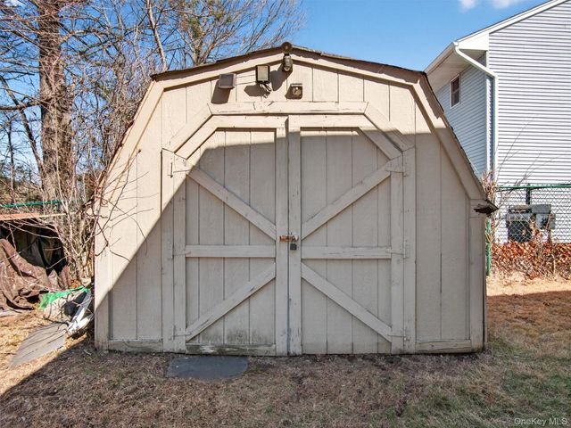 7 Greenway E, Sloatsburg, NY 10974