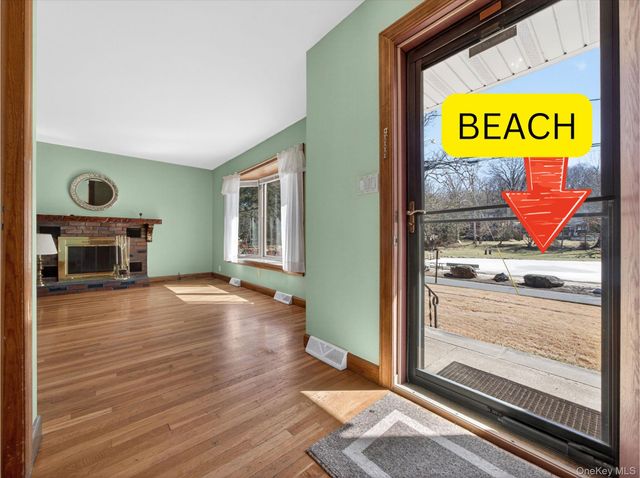 7 Greenway E, Sloatsburg, NY 10974