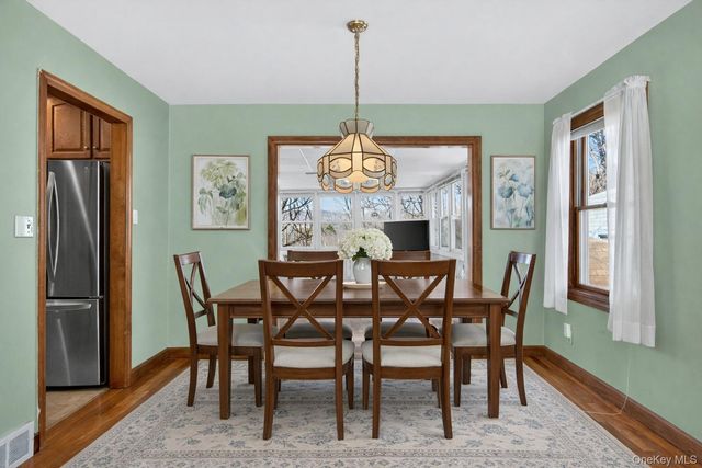 7 Greenway E, Sloatsburg, NY 10974