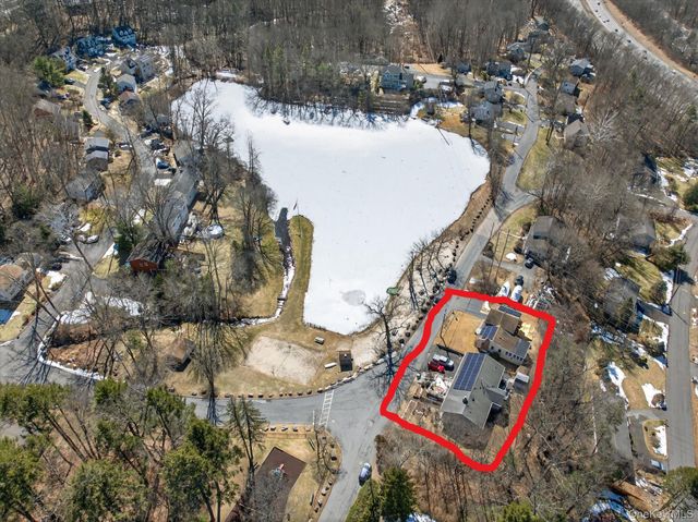 7 Greenway E, Sloatsburg, NY 10974