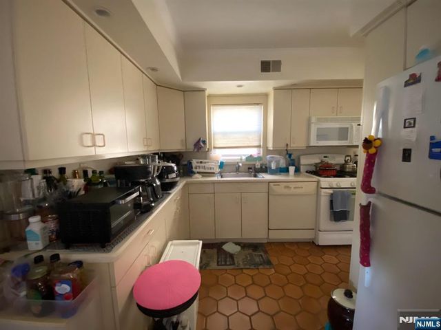 81 5th Street, Cresskill, NJ 07626