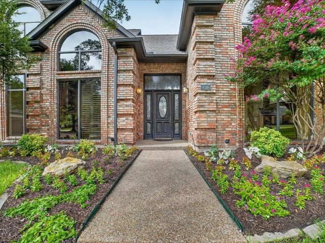 5201 Windjammer Road, Plano, TX 75093