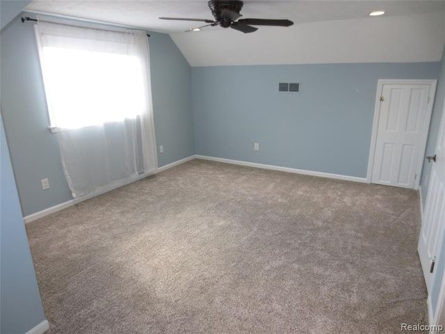 61365 Creekview Drive, South Lyon, MI 48178