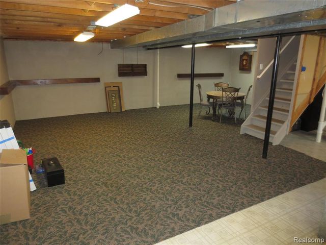 61365 Creekview Drive, South Lyon, MI 48178