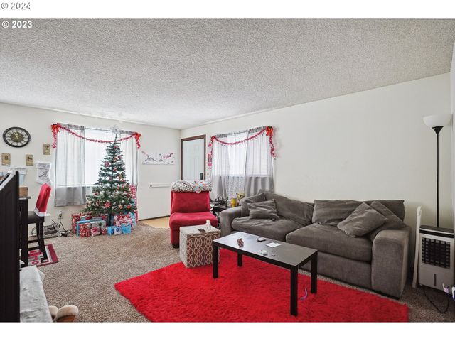 9630 Se FOSTER Rd, Portland, OR 97266