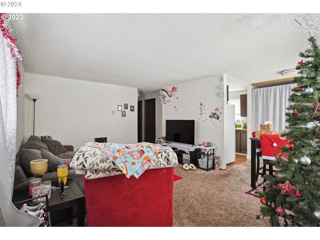 9630 Se FOSTER Rd, Portland, OR 97266