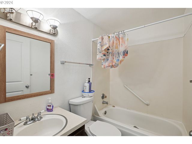 9630 Se FOSTER Rd, Portland, OR 97266
