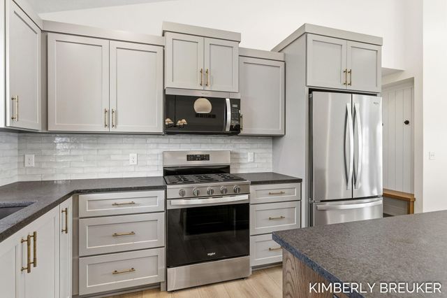 11767 Everett Avenue, Allendale, MI 49401