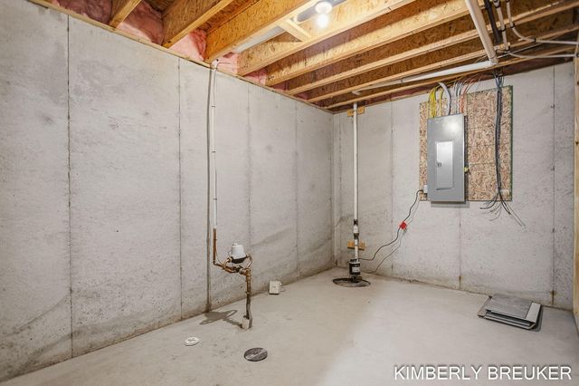 11767 Everett Avenue, Allendale, MI 49401