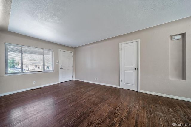 1350 Ironton Street, Aurora, CO 80010