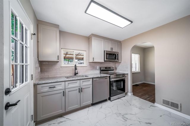 1350 Ironton Street, Aurora, CO 80010