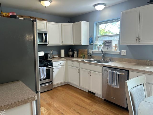 24923 Rita Street, Saint Clair Shores, MI 48080