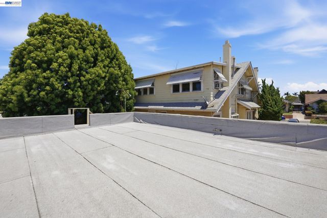 1412 30Th St, San Diego, CA 92102