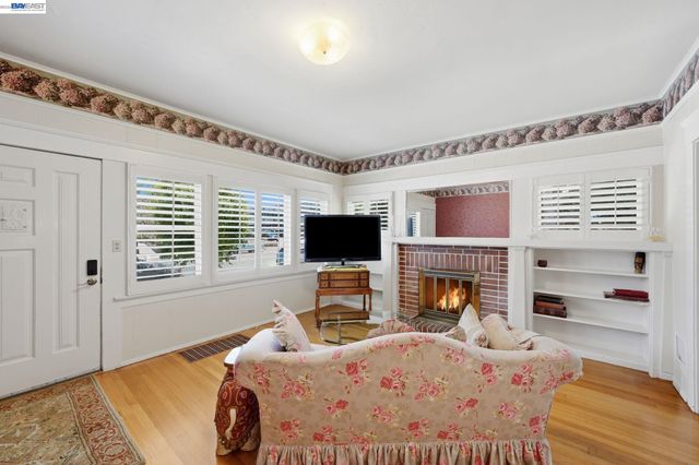 1412 30Th St, San Diego, CA 92102