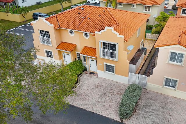 7773 SW 94th Ln, Miami, FL 33156