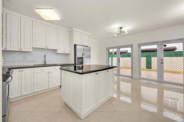 7773 SW 94th Ln, Miami, FL 33156