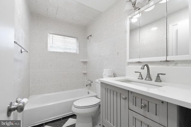 3805 OLIVER AVE, Annandale, VA 22003