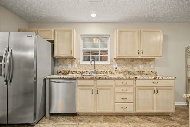 9360 Sawgrass Drive, Miamisburg, OH 45342