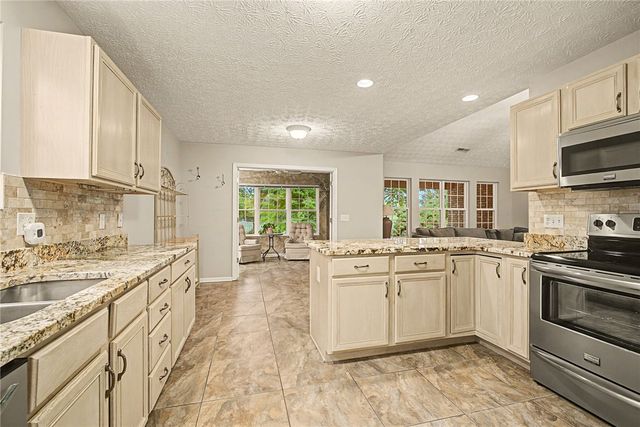 9360 Sawgrass Drive, Miamisburg, OH 45342
