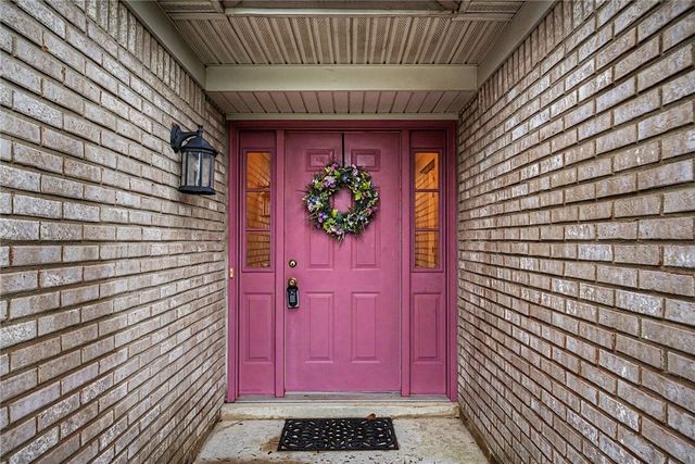 9360 Sawgrass Drive, Miamisburg, OH 45342