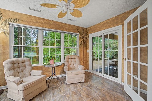9360 Sawgrass Drive, Miamisburg, OH 45342