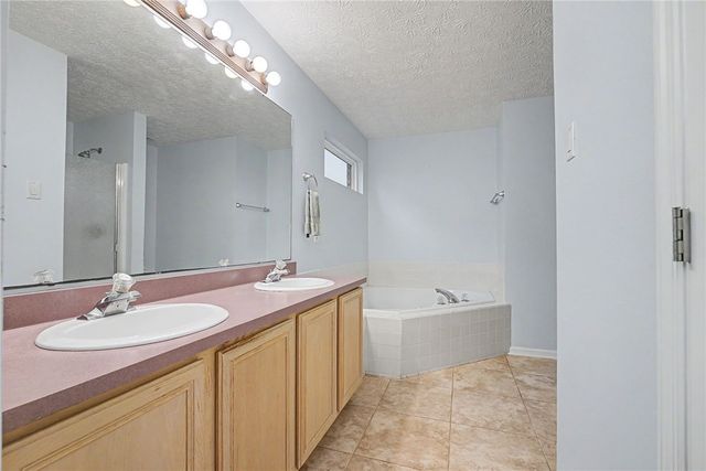 9360 Sawgrass Drive, Miamisburg, OH 45342