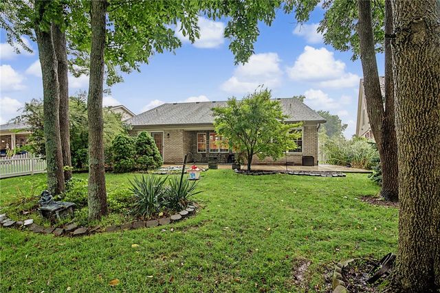 9360 Sawgrass Drive, Miamisburg, OH 45342