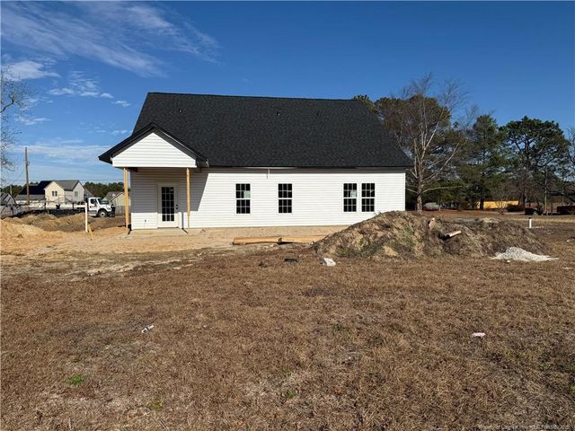 2080 Canady Pond Road, Hope Mills, NC 28348