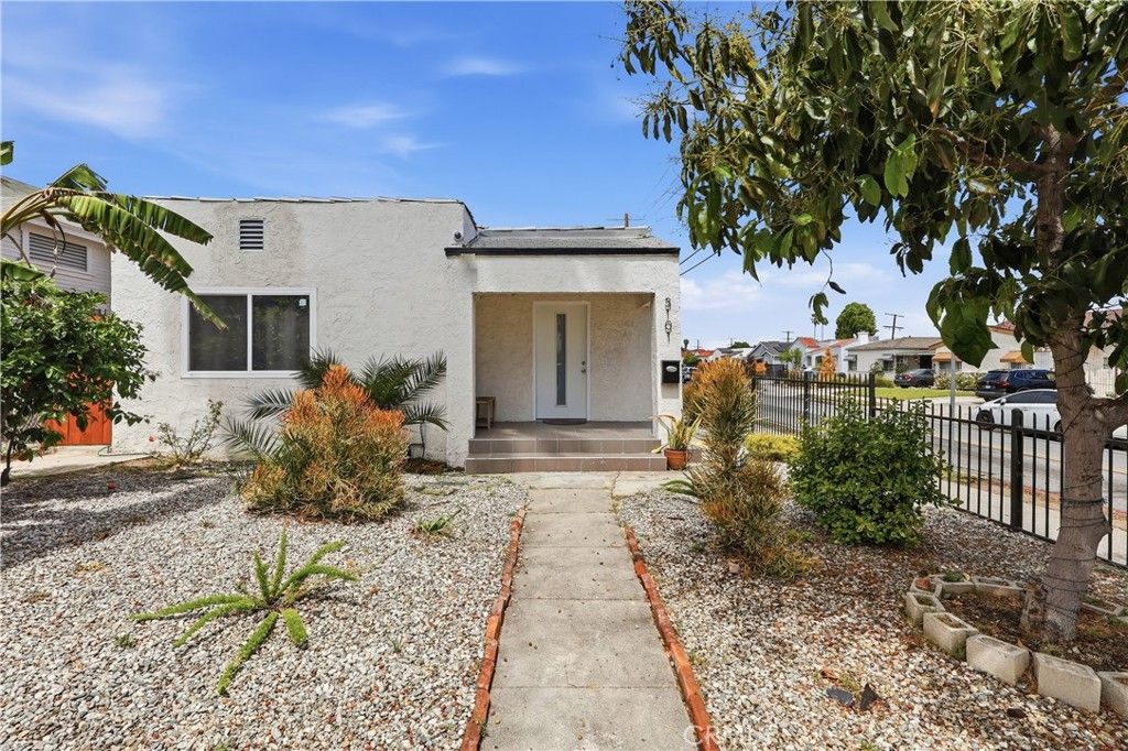 3101 W 60th, Los Angeles, CA 90043