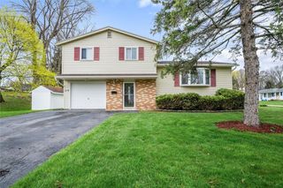 210 Lake Shore Boulevard Extension, Irondequoit, NY 14617