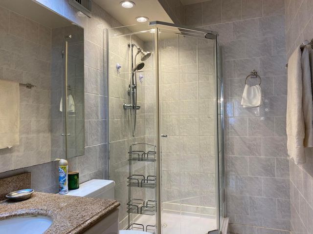 400 Kings Point Drive 1423, Sunny Isles Beach, FL 33160