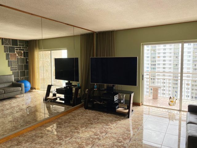 400 Kings Point Drive 1423, Sunny Isles Beach, FL 33160