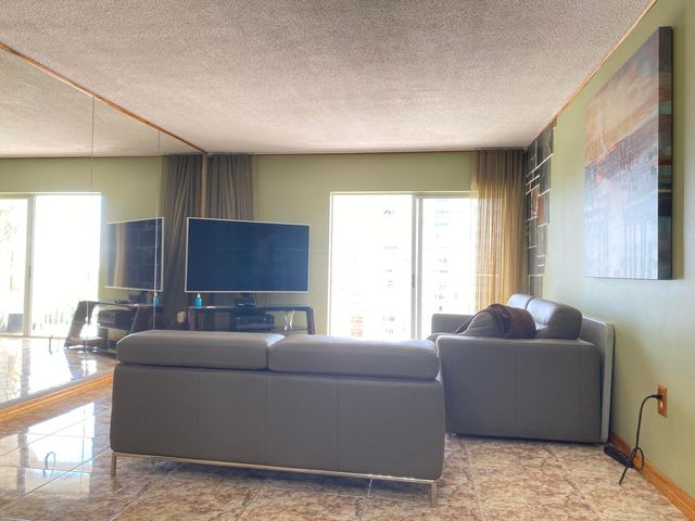 400 Kings Point Drive 1423, Sunny Isles Beach, FL 33160