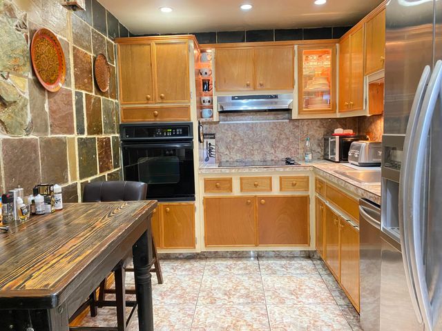 400 Kings Point Drive 1423, Sunny Isles Beach, FL 33160