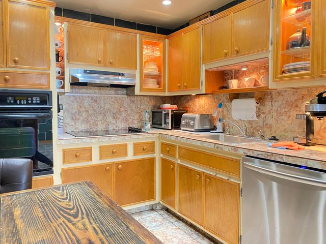 400 Kings Point Drive 1423, Sunny Isles Beach, FL 33160