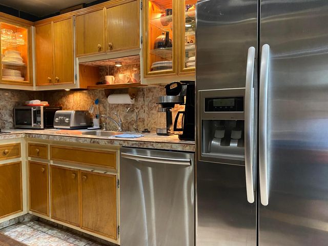 400 Kings Point Drive 1423, Sunny Isles Beach, FL 33160