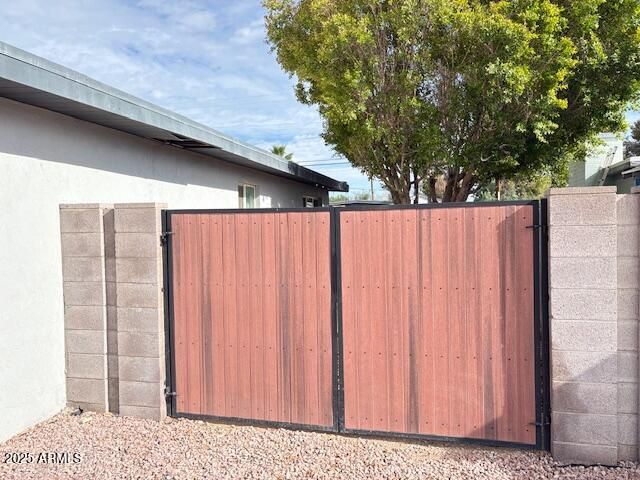 440 E BEATRYCE Street, Tempe, AZ 85288