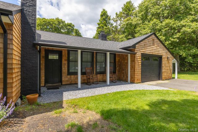 19 Groveland Avenue, East Quogue, NY 11942