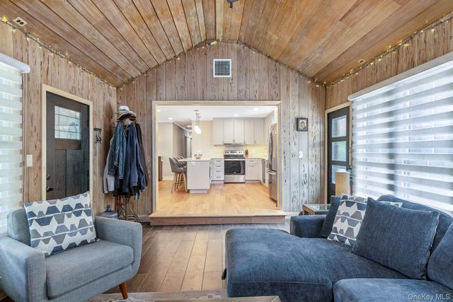 19 Groveland Avenue, East Quogue, NY 11942