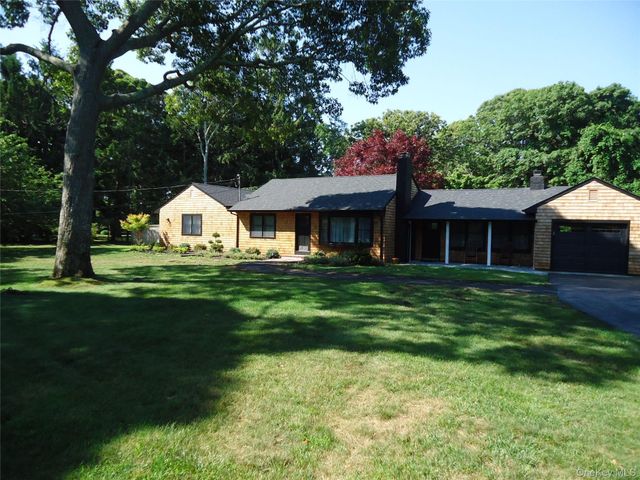 19 Groveland Avenue, East Quogue, NY 11942