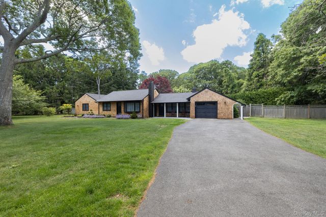 19 Groveland Avenue, East Quogue, NY 11942