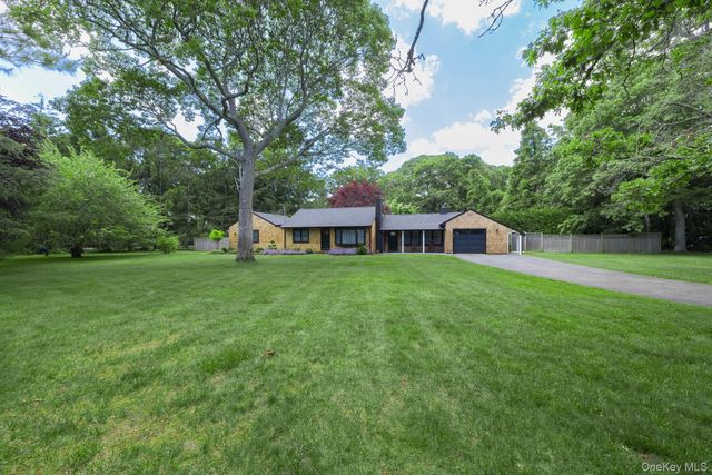 19 Groveland Avenue, East Quogue, NY 11942