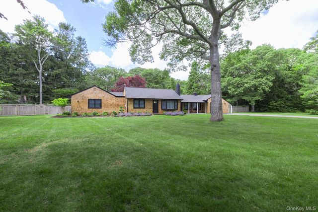 19 Groveland Avenue, East Quogue, NY 11942